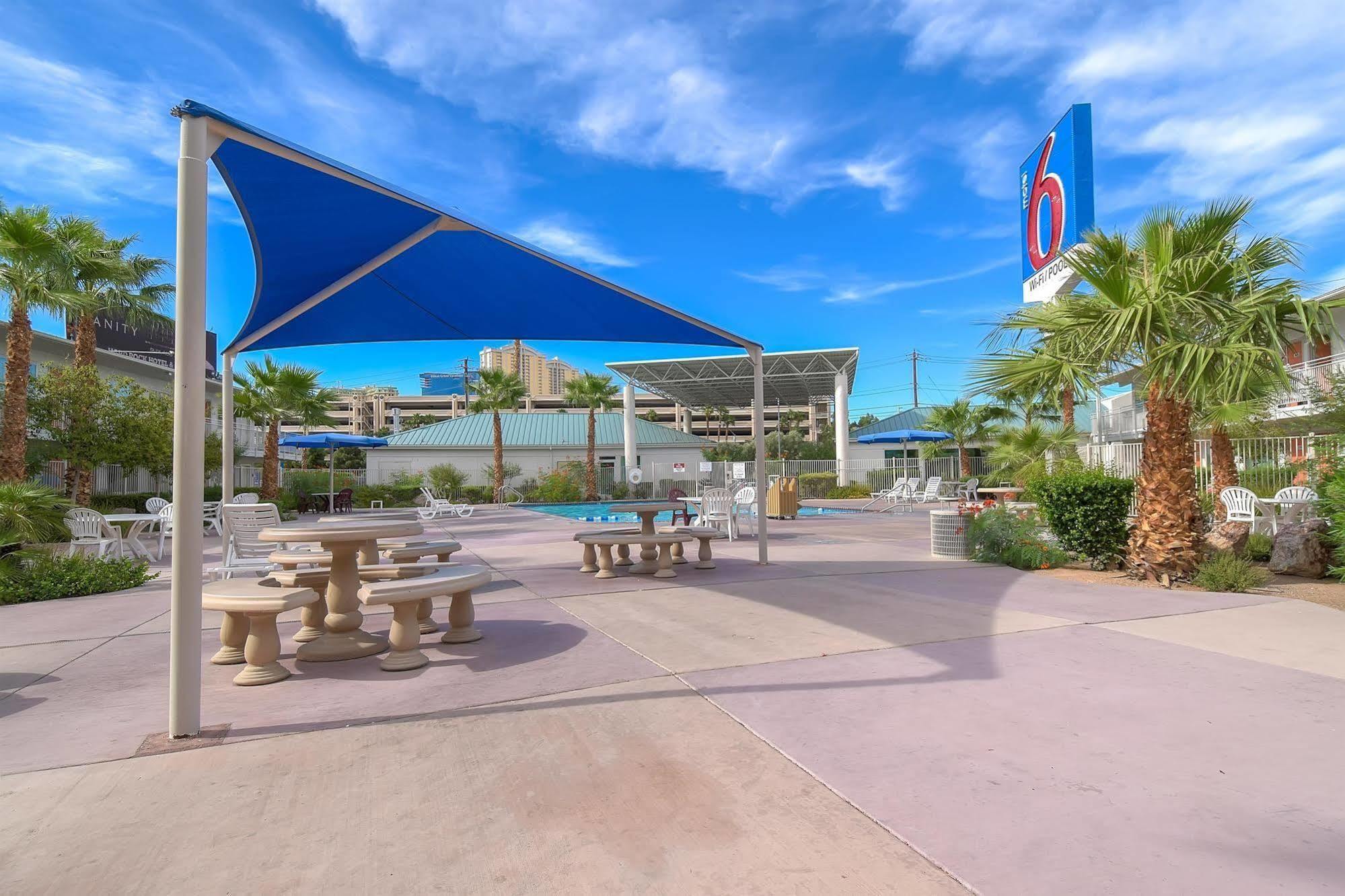 Hotel 6-las Vegas, Nv - Tropicana Las Vegas